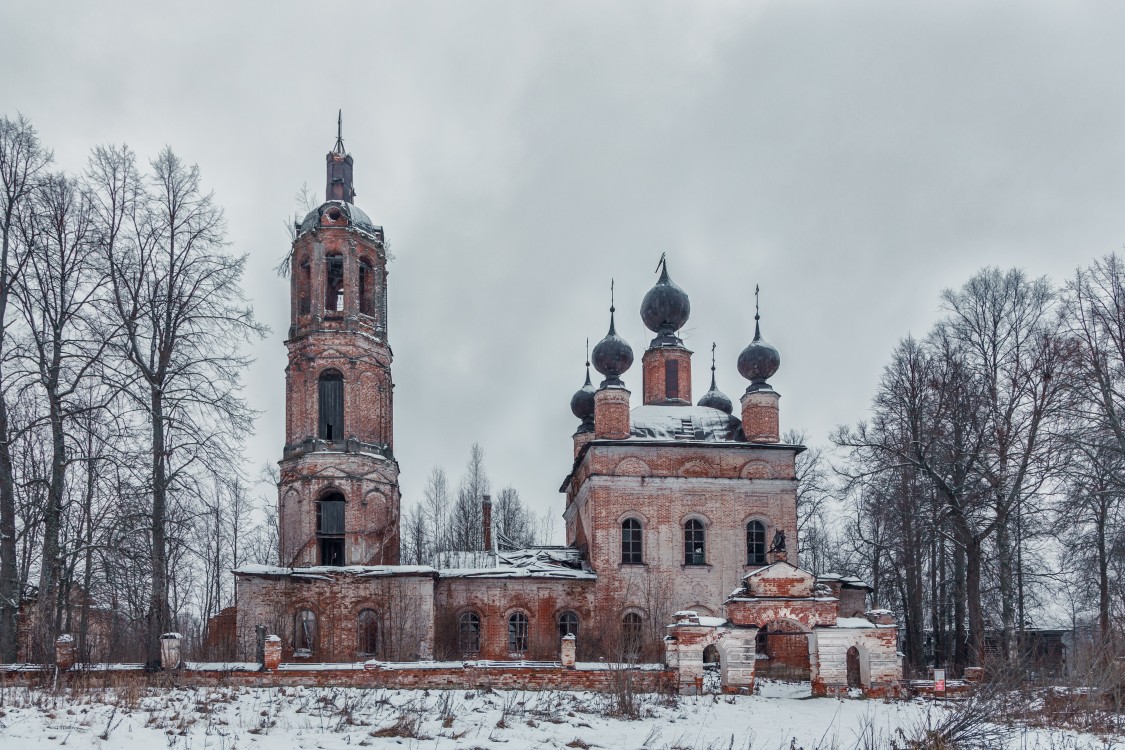 Церковь Троицы Живоначальной, Губачёво (Угличский район, Ярославская область). фасады