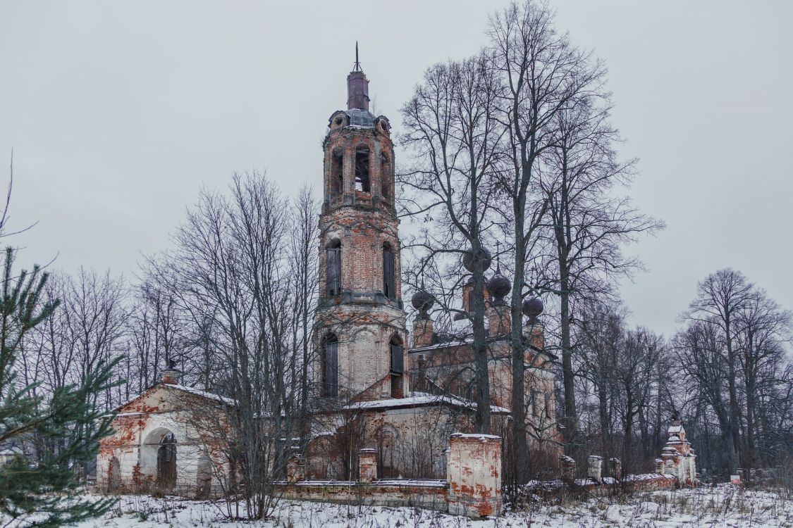 Церковь Троицы Живоначальной, Губачёво (Угличский район, Ярославская область). фасады