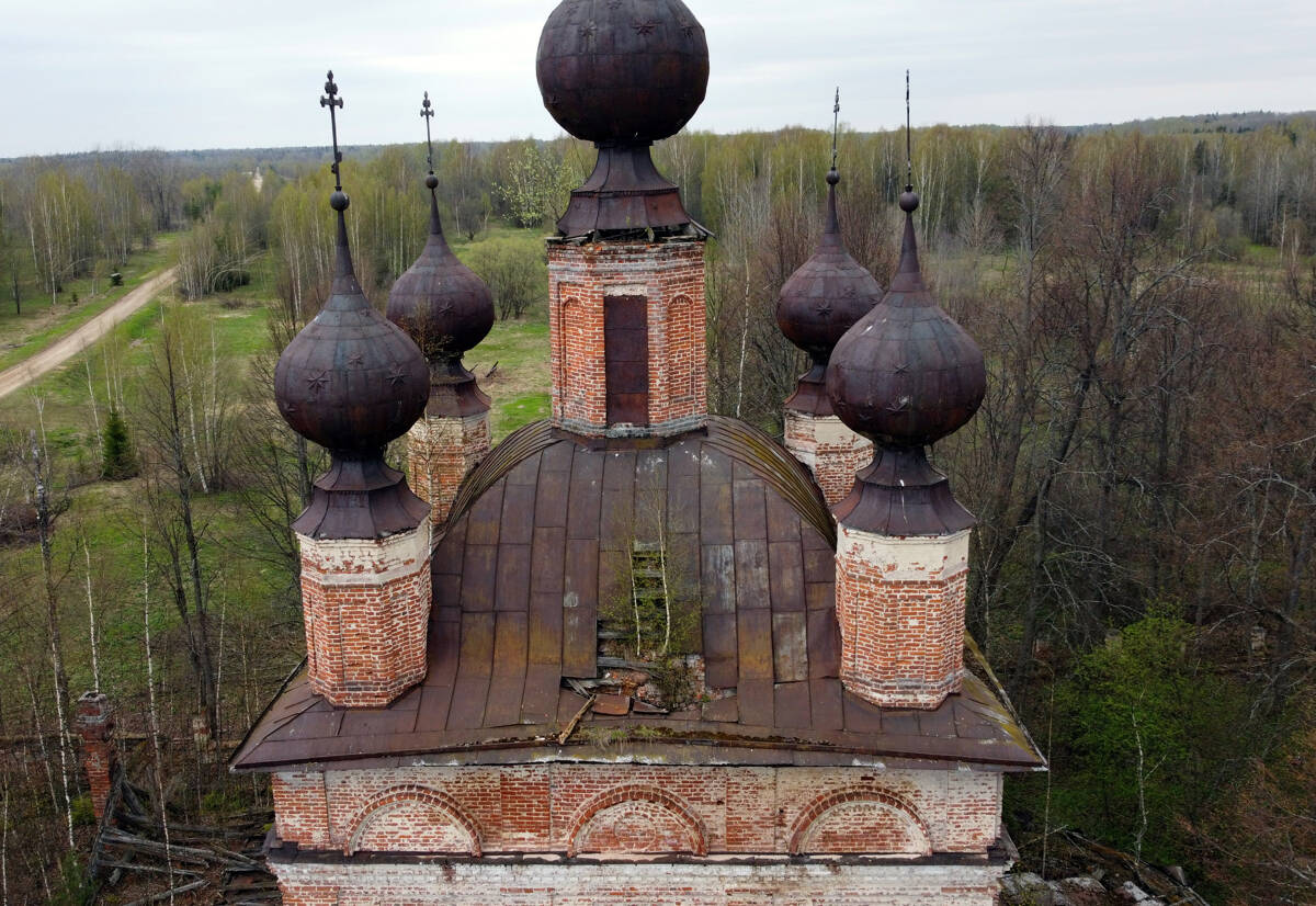 Церковь Троицы Живоначальной, Губачёво (Угличский район, Ярославская область). архитектурные детали