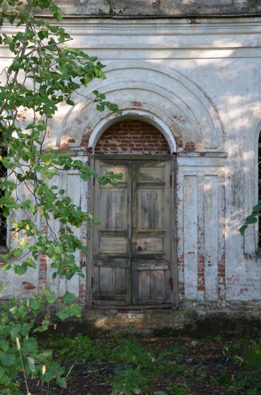 Церковь Смоленской иконы Божией Матери, Хмельники (Борисоглебский район, Ярославская область). архитектурные детали