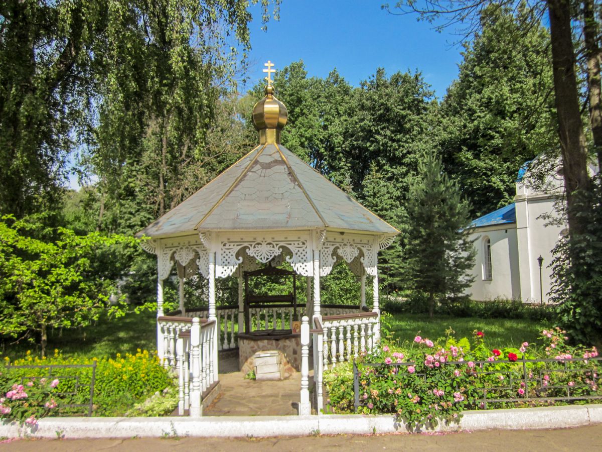 Успенский мужской монастырь, Новомосковск (Новомосковский район, Тульская область). дополнительная информация, Монастырский колодец