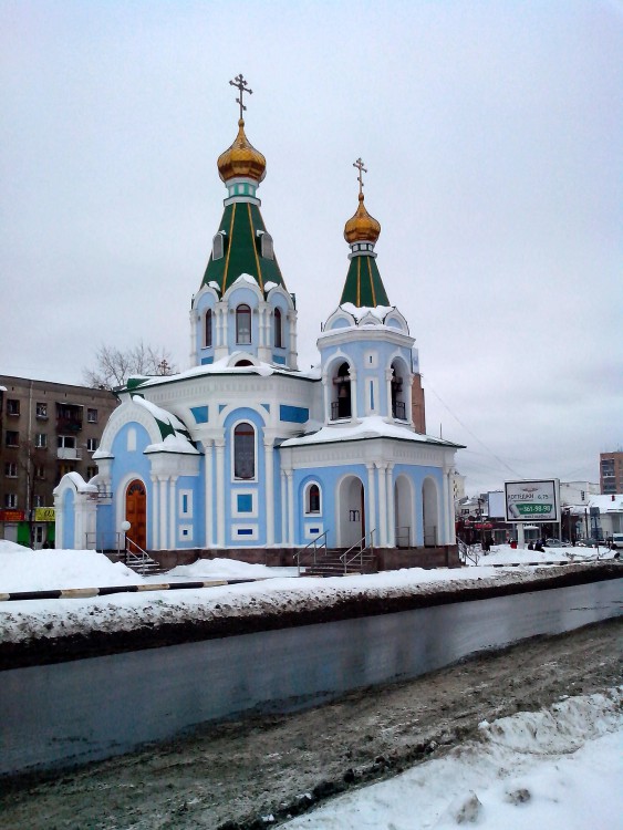 Екатеринбург. Церковь Державной иконы Божией Матери. общий вид в ландшафте