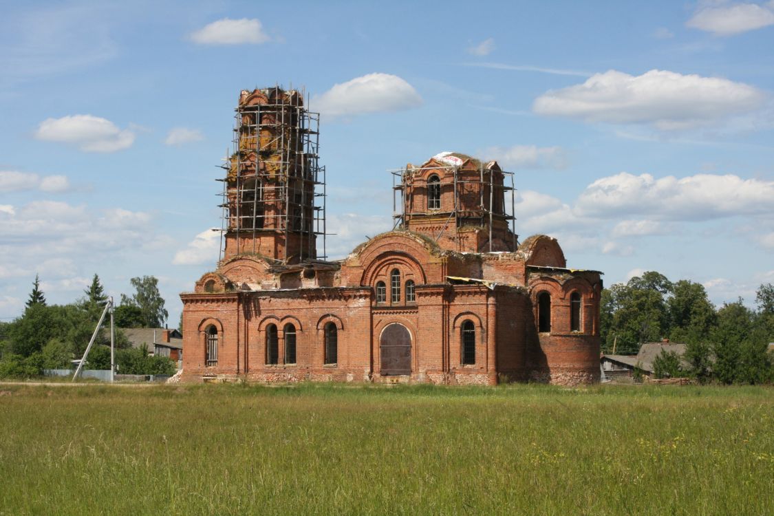 Корсики. Церковь Рождества Пресвятой Богородицы. фасады