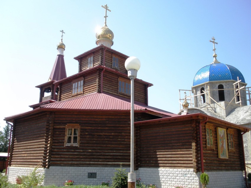 Церковь Андрея Первозванного в Заречном, Сочи (Сочи, город, Краснодарский край). общий вид в ландшафте, Вид с юго-востока