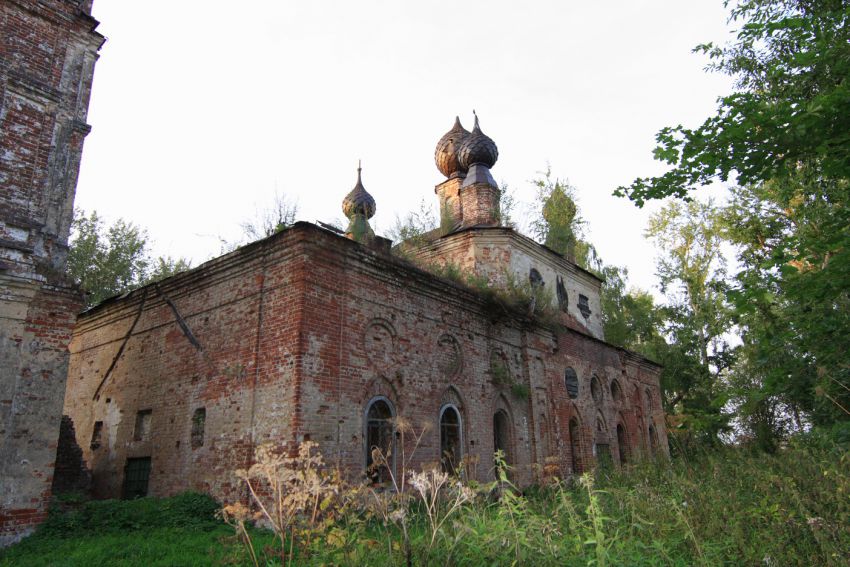 Власуново. Церковь Покрова Пресвятой Богородицы. фасады