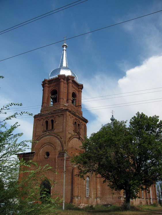 Чигорак. Церковь Михаила Архангела. общий вид в ландшафте