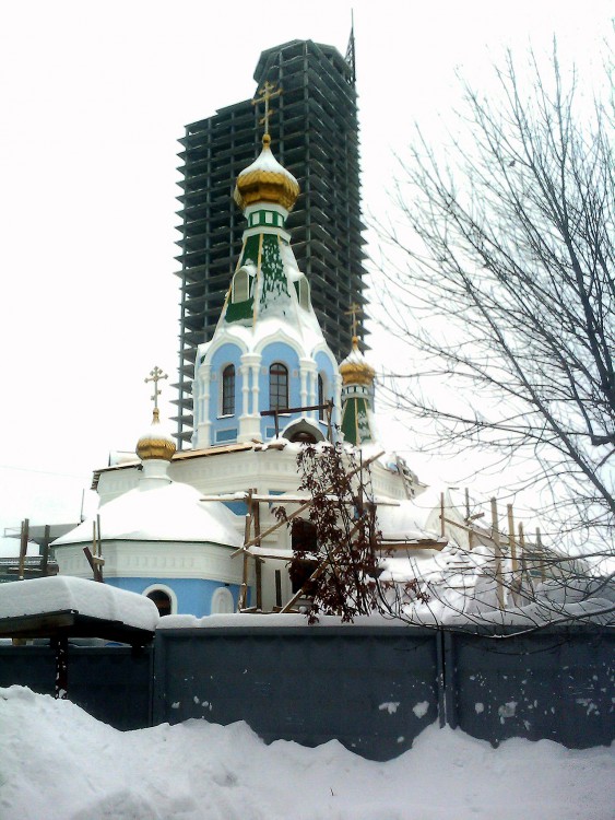 Церковь Державной иконы Божией Матери, Екатеринбург (Екатеринбург (МО город Екатеринбург), Свердловская область). общий вид в ландшафте