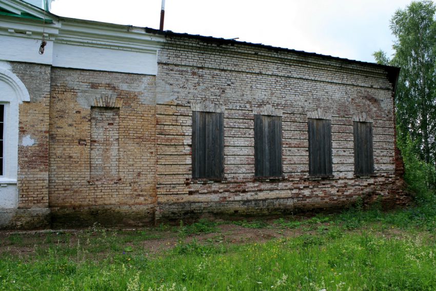 Церковь Спаса Нерукотворного Образа, Холуново (Слободской район, Кировская область). фасады