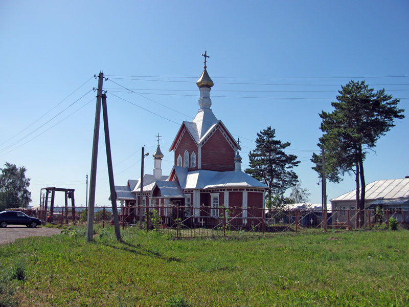 Церковь Покрова Пресвятой Богородицы, Долина (Терновский район, Воронежская область). общий вид в ландшафте