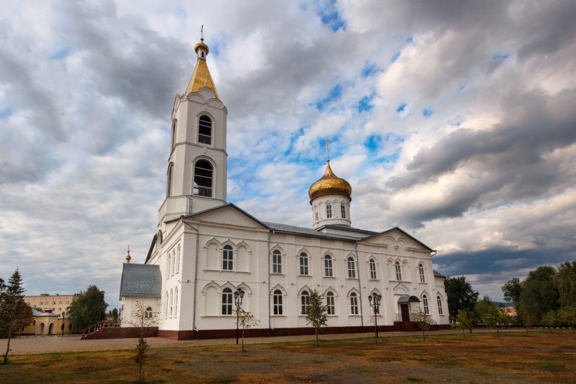 Алексеевка. Церковь Троицы Живоначальной. фасады