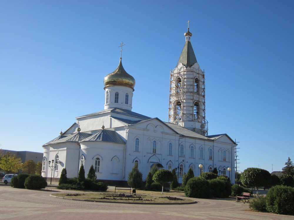 Алексеевка. Церковь Троицы Живоначальной. фасады
