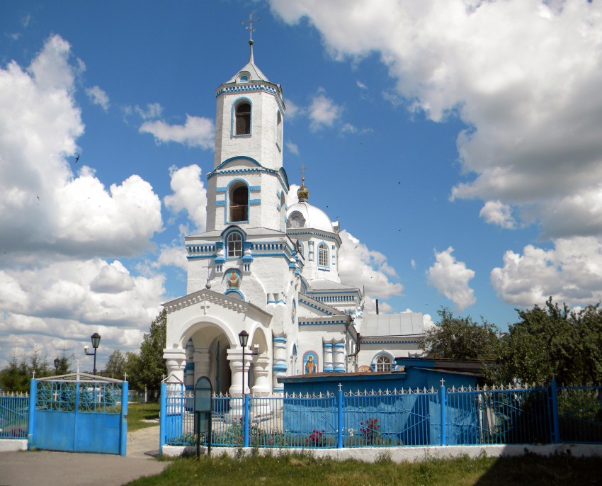 Иловка. Церковь Покрова Пресвятой Богородицы. фасады