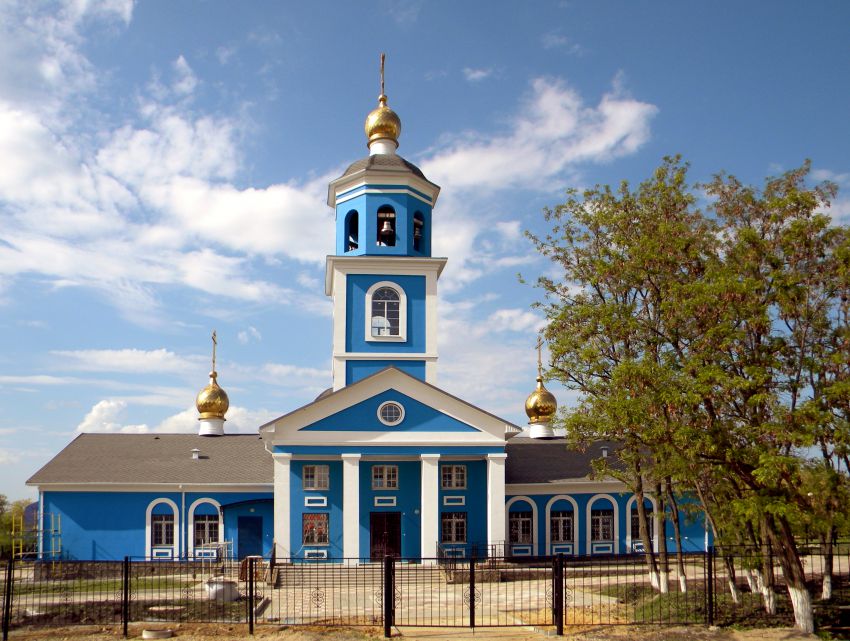 Храм в советском районе