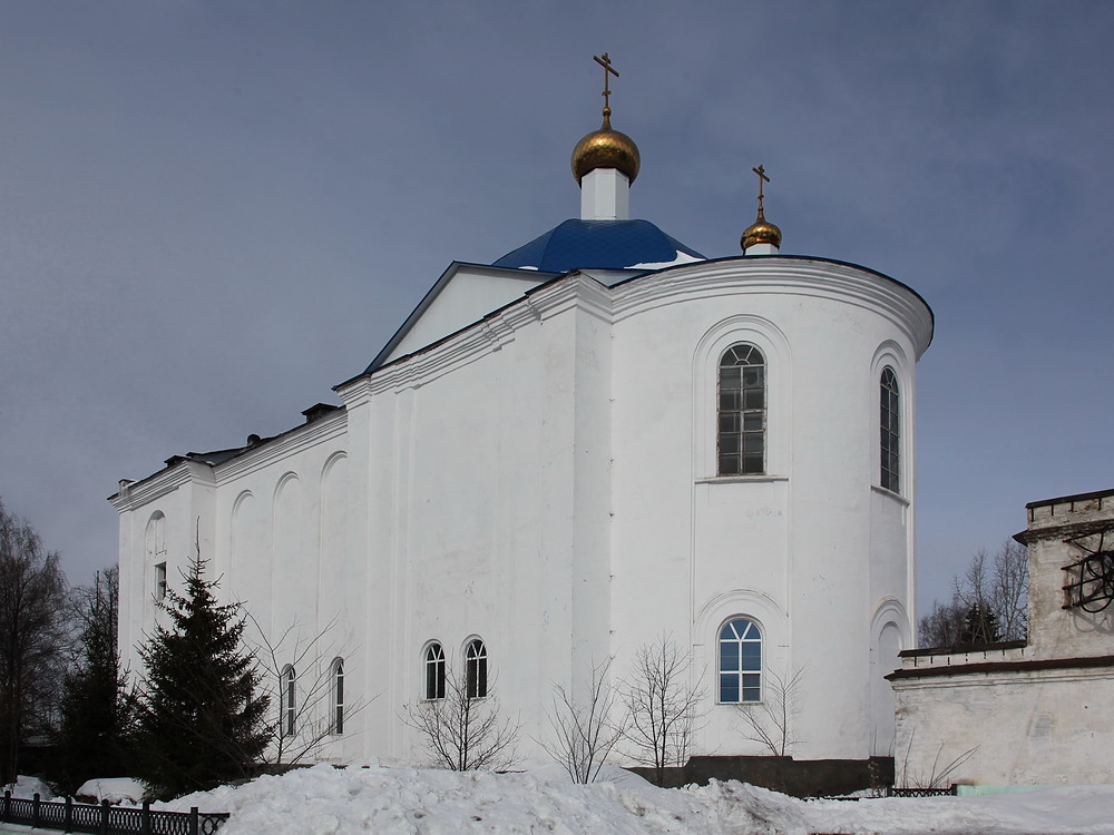 Нязепетровск. Церковь Петра и Павла. фасады, Вид с юго-востока