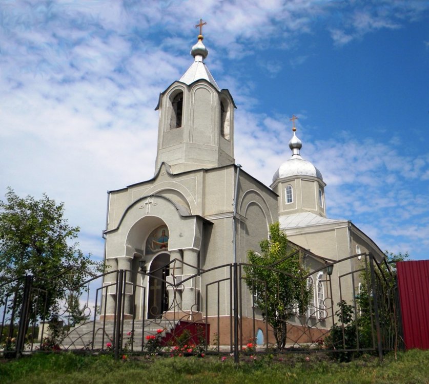 Гарбузово. Церковь Покрова Пресвятой Богородицы. общий вид в ландшафте