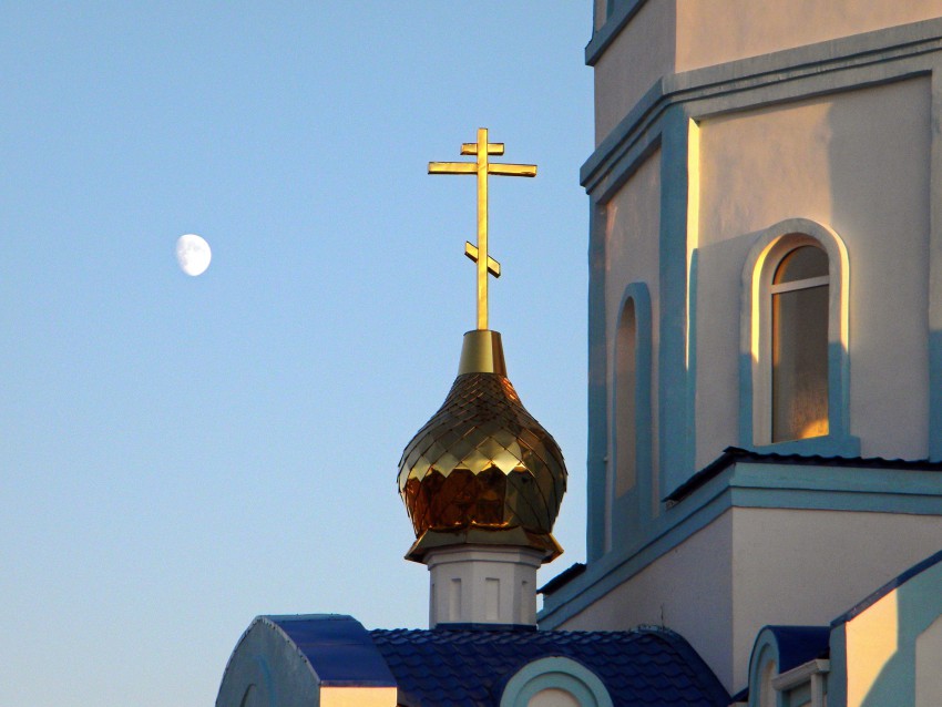 Церковь Преображения Господня (новая), Матрено-Гезово (Алексеевский район, Белгородская область). архитектурные детали, Завершение строительства Спасо-Преображенского храма. Новый храм построен в центре села.