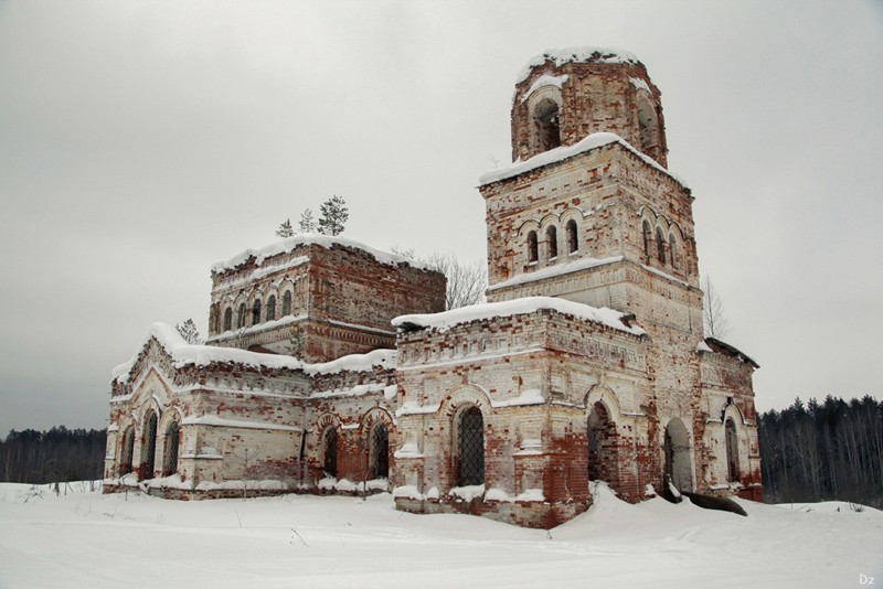 Церковь Димитрия Солунского, Замедянцы, урочище (Слободской район, Кировская область). фасады