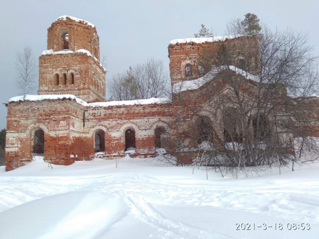 Церковь Димитрия Солунского, Замедянцы, урочище (Слободской район, Кировская область). фасады