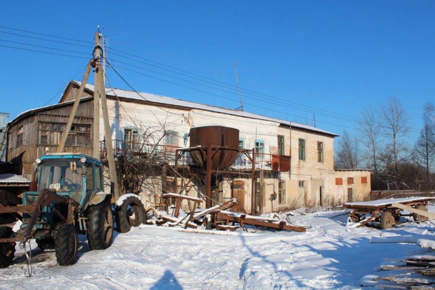 Церковь Михаила Архангела, Маклино (Малоярославецкий район, Калужская область). общий вид в ландшафте, Вид с юго-запада
