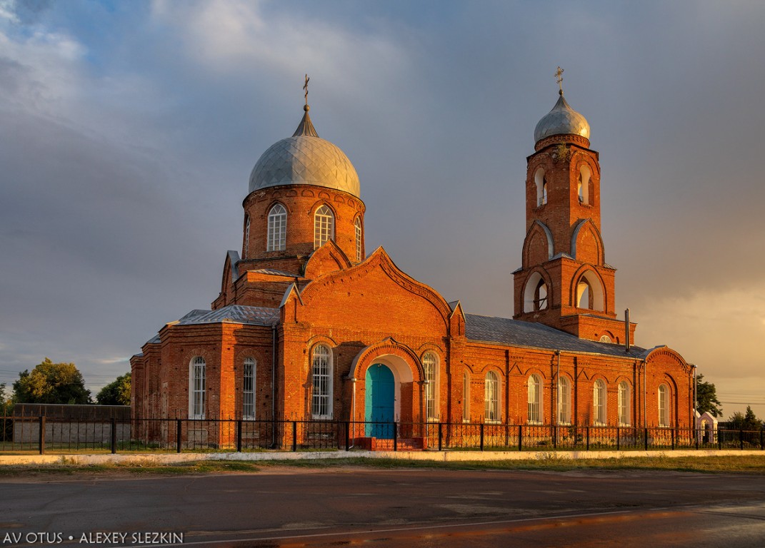 Церковь Митрофана Воронежского, Верхний Мамон (Верхнемамонский район, Воронежская область). общий вид в ландшафте