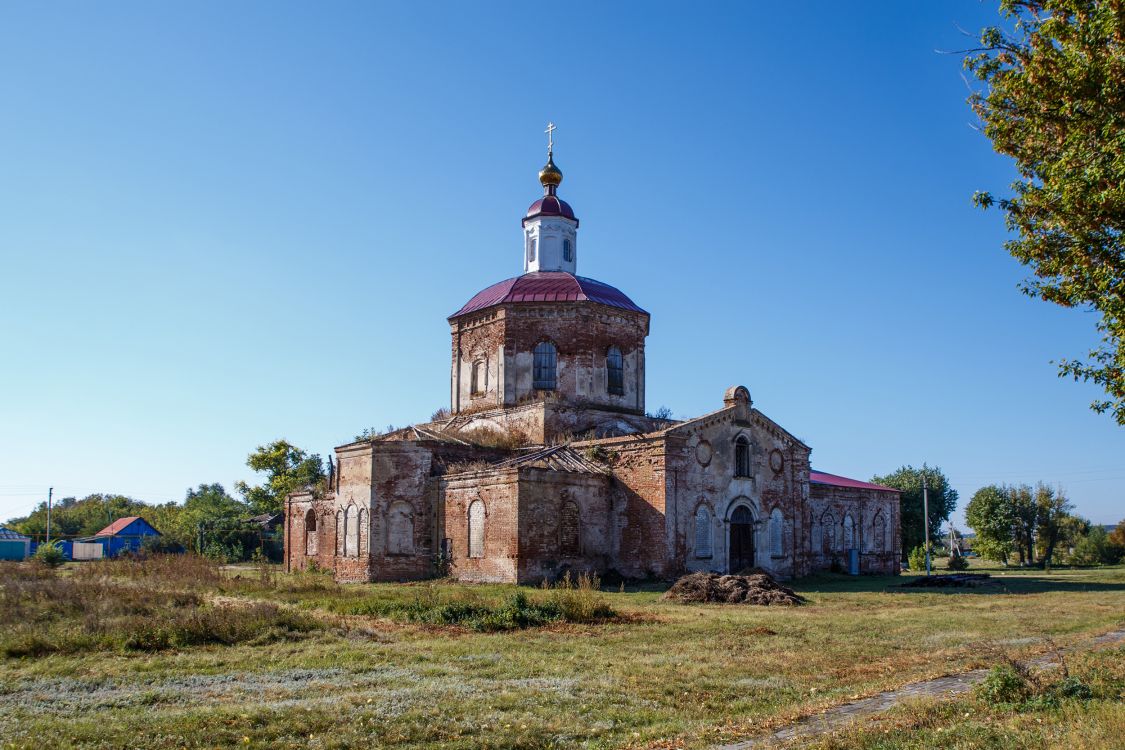 Старая Меловая. Церковь Михаила Архангела. общий вид в ландшафте