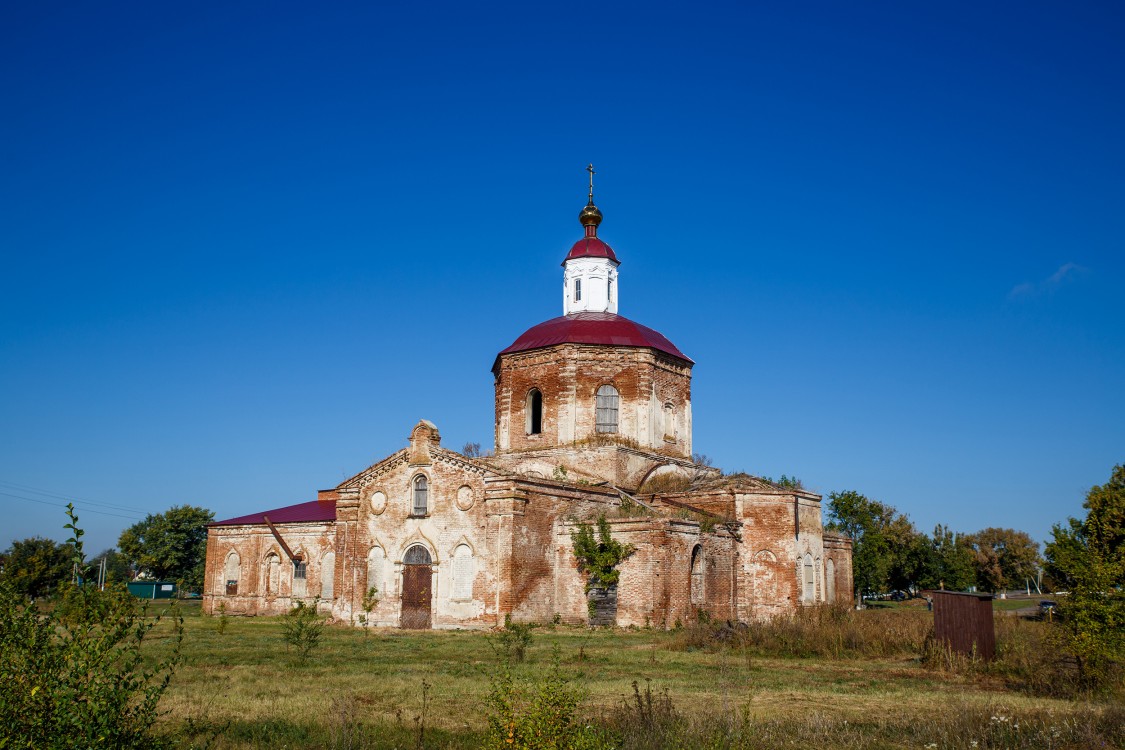 Старая Меловая. Церковь Михаила Архангела. общий вид в ландшафте