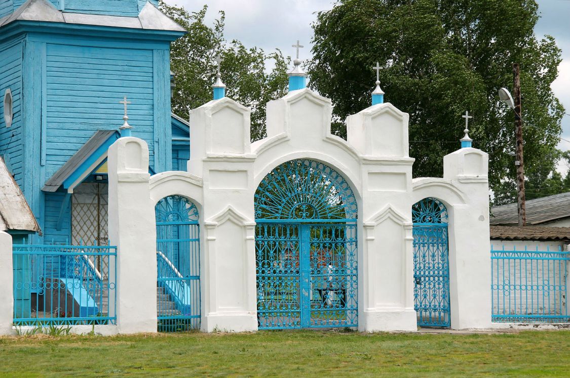 Церковь Михаила Архангела, Малые Ясырки (Эртильский район, Воронежская область). дополнительная информация, Ворота