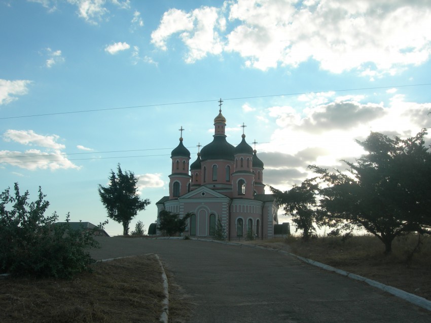 Церковь Георгия Победоносца, Геническая горка (Генический район, Украина, Херсонская область). общий вид в ландшафте