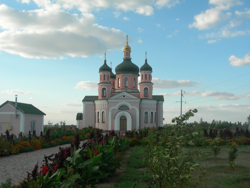 Церковь Георгия Победоносца, Геническая горка (Генический район, Украина, Херсонская область). общий вид в ландшафте