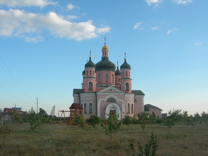 Церковь Георгия Победоносца, Геническая горка (Генический район, Украина, Херсонская область). общий вид в ландшафте