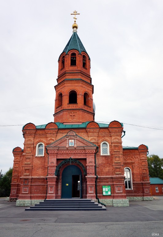 Церковь Покрова Пресвятой Богородицы, Угловое (Артём, город, Приморский край). фасады, Западный фасад храма Покрова Пресвятой Богородицы. Поселок Угловое, Приморского края