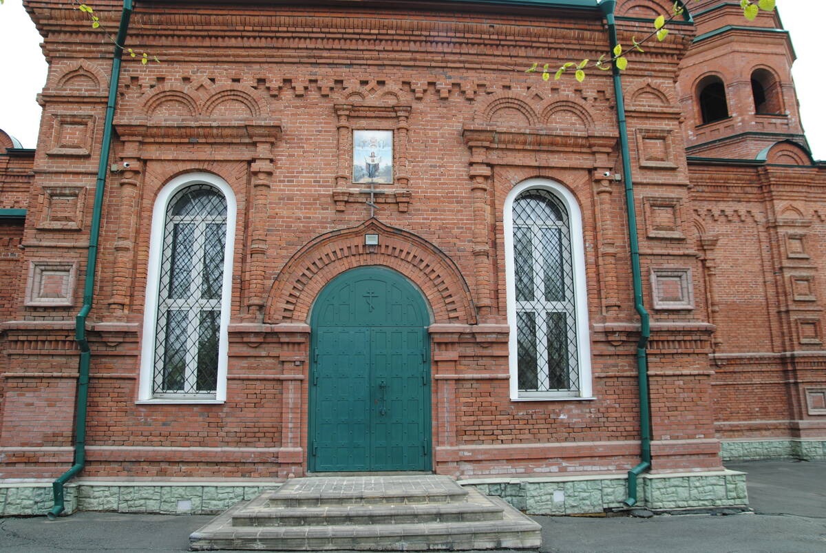 Церковь Покрова Пресвятой Богородицы, Угловое (Артём, город, Приморский край). архитектурные детали, Северный вход