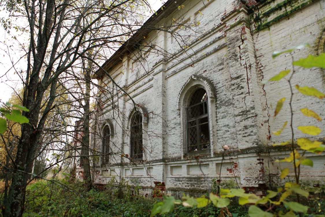 Церковь Покрова Пресвятой Богородицы, Перевесье (Пошехонский район, Ярославская область). архитектурные детали