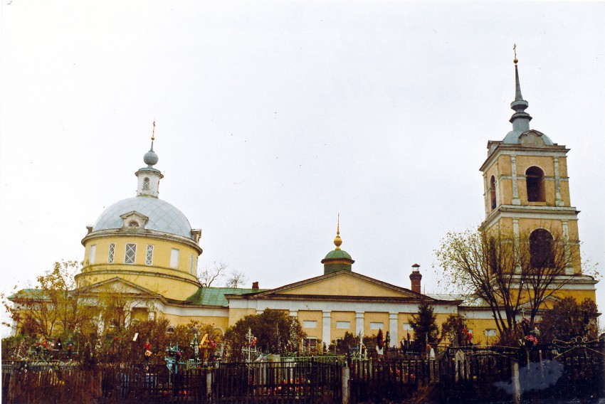 Церковь Трех Святителей, Белоомут (Луховицкий городской округ, Московская область). фасады