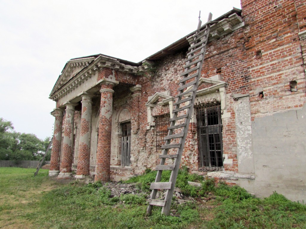 Церковь Воскресения Христова, Ловцы (Луховицкий городской округ, Московская область). архитектурные детали