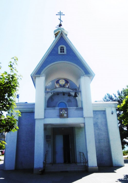 Приморский. Церковь Николая Чудотворца. фасады, Западный фасад церкви с главными вратами 