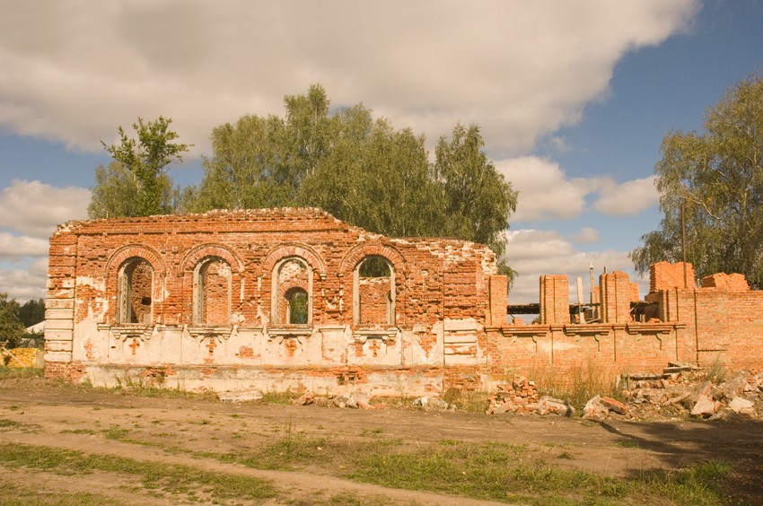 Яковлевка. Церковь Серафима Саровского. фасады