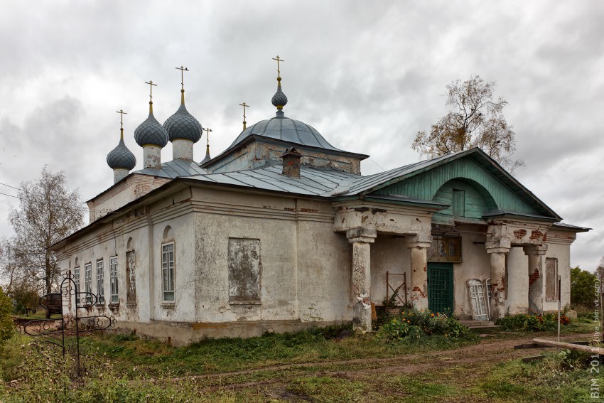 Церковь Введения во храм Пресвятой Богородицы, Павловка (Любимский район, Ярославская область). фасады