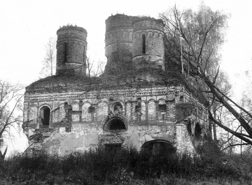 Спасо-Преображенский Геннадиев монастырь. Собор Преображения Господня, Слобода (Любимский район, Ярославская область). фасады, Фото В.В. Лелецкого