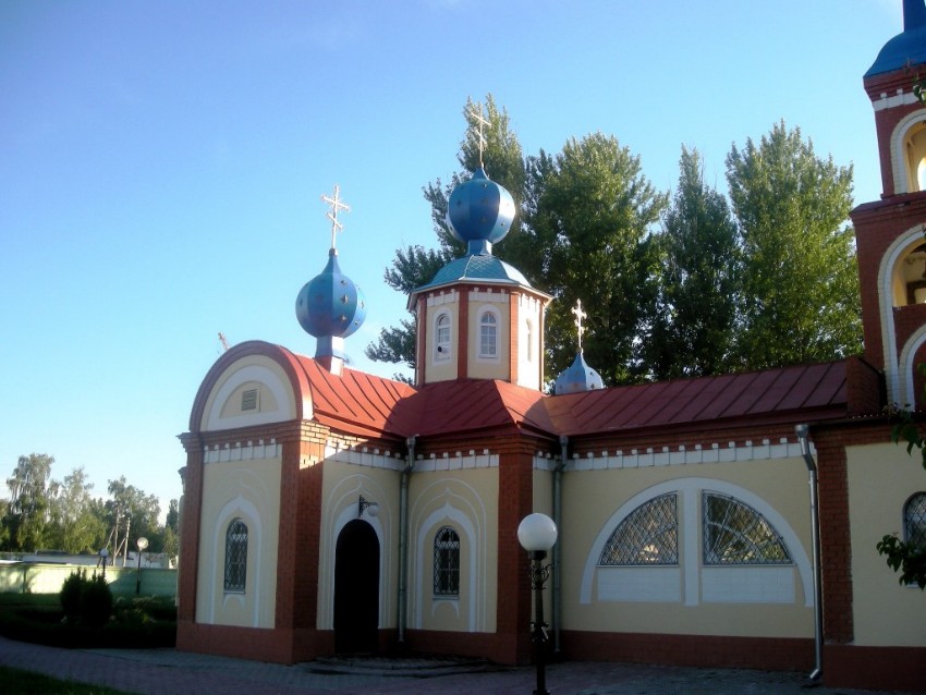 Церковь Владимира равноапостольного, Разумное (Белгородский район, Белгородская область). общий вид в ландшафте