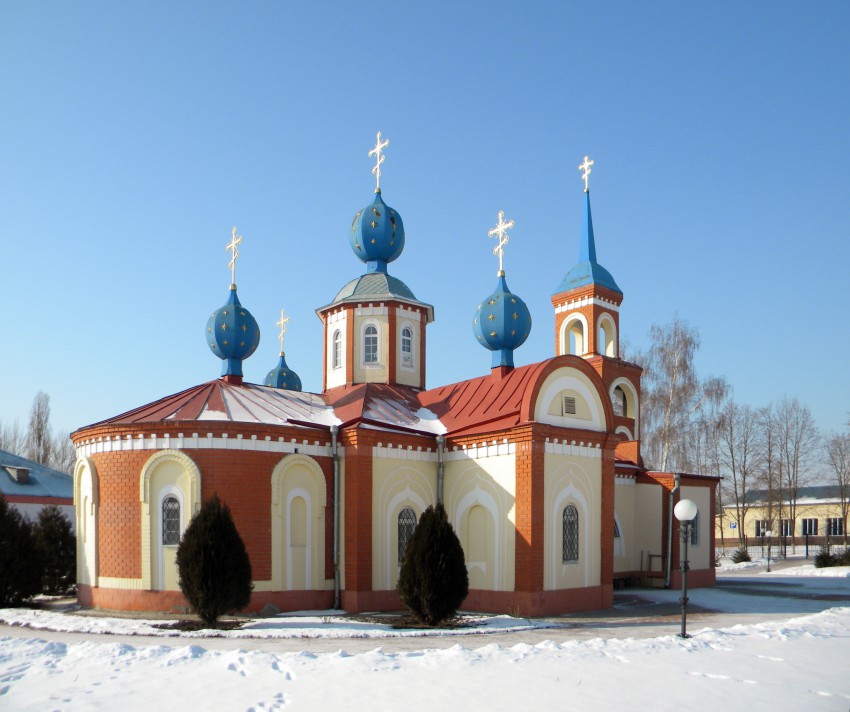 Церковь Владимира равноапостольного, Разумное (Белгородский район, Белгородская область). общий вид в ландшафте