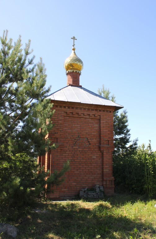Янево. Неизвестная часовня-памятник павшим в Великой Отечественной войне. дополнительная информация