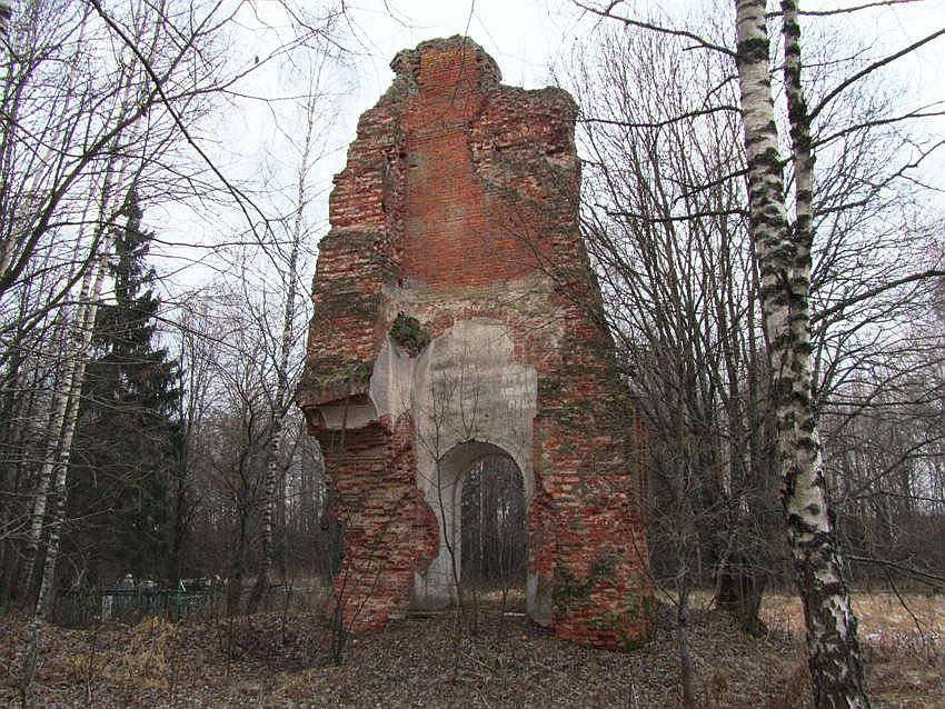 Колокольня церкви Казанской иконы Божией Матери села Некрасово (новой), Вараксино (Малоярославецкий район, Калужская область). фасады, западная стена изнутри, вид с востока