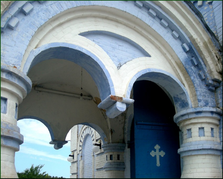 Церковь Петра и Павла, Погромец (Волоконовский район, Белгородская область). архитектурные детали