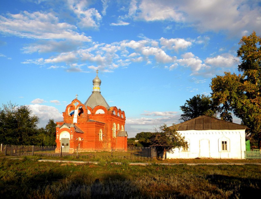 Церковь Клеопатры, Нижние Лубянки (Волоконовский район, Белгородская область). общий вид в ландшафте