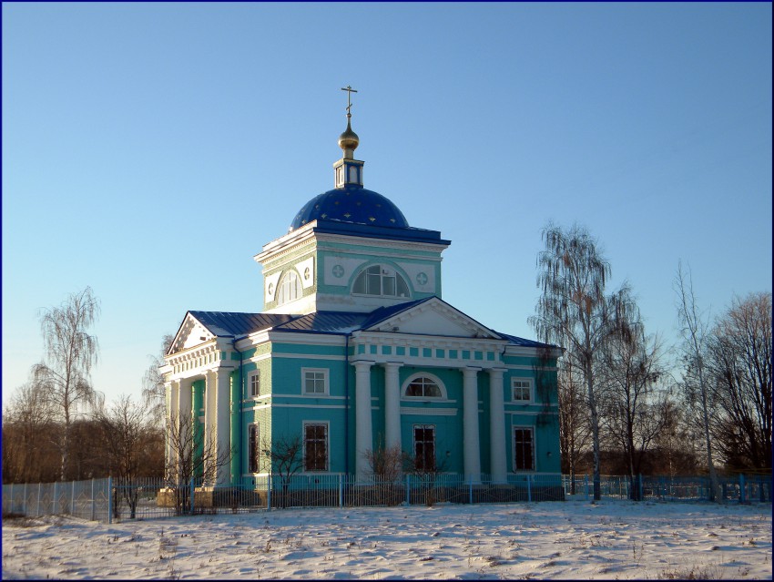 Церковь Владимирской иконы Божией Матери, Уколово (Губкин, город, Белгородская область). общий вид в ландшафте