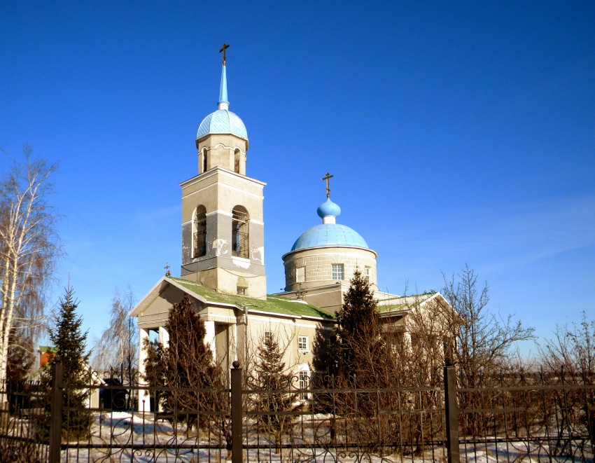 Церковь Михаила Архангела, Осколец (Губкин, город, Белгородская область). общий вид в ландшафте