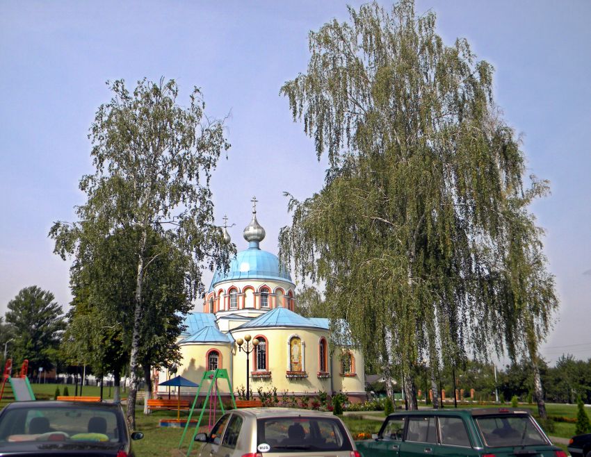 Церковь Иакова апостола, Губкин (Губкин, город, Белгородская область). общий вид в ландшафте