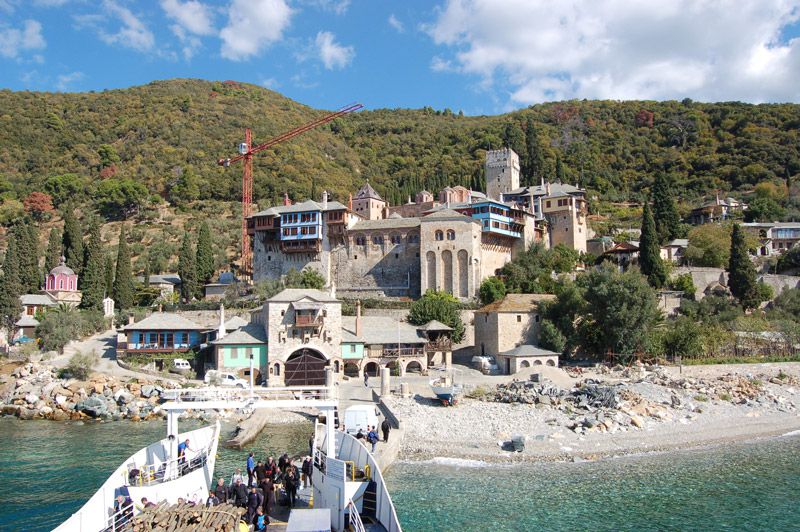 Дохиаров монастырь, Афон (Ἀθως) (Айон-Орос (Άγιον Όρος), Греция). общий вид в ландшафте