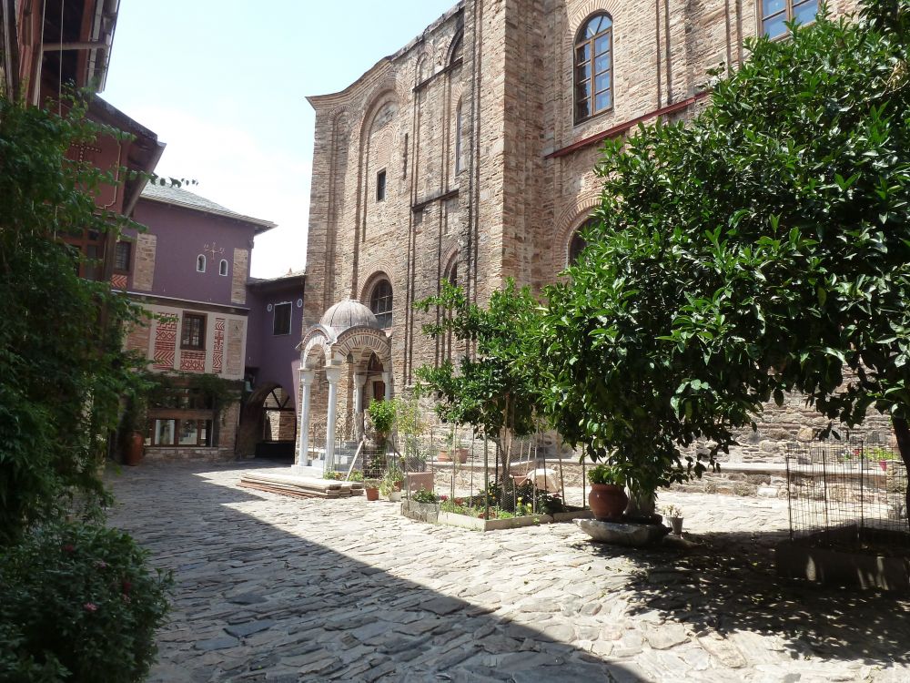Дохиаров монастырь, Афон (Ἀθως) (Айон-Орос (Άγιον Όρος), Греция). дополнительная информация, южный вход в кафоликон